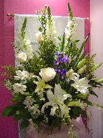 Altar arrangements by Toronto Wedding Florist