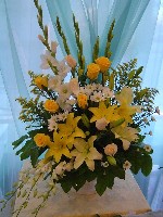 Altar arrangements by Toronto Wedding Florist