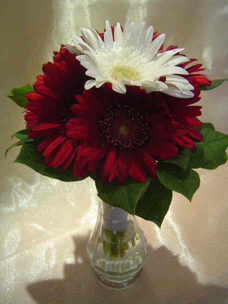 Bridal bouquet by Toronto Wedding Florist