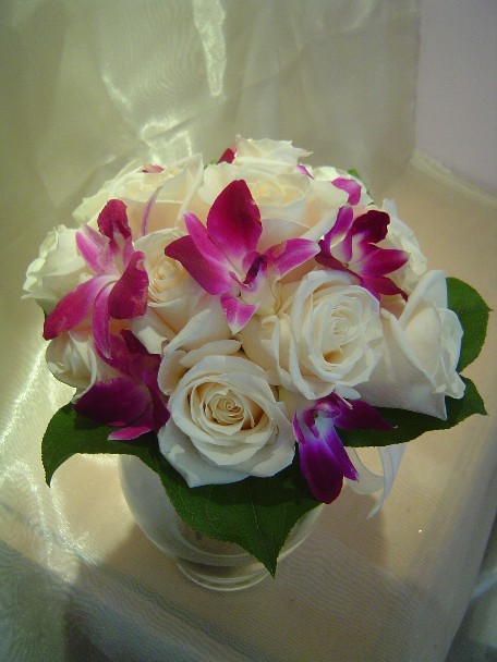 Bridal bouquet by Toronto Wedding Florist