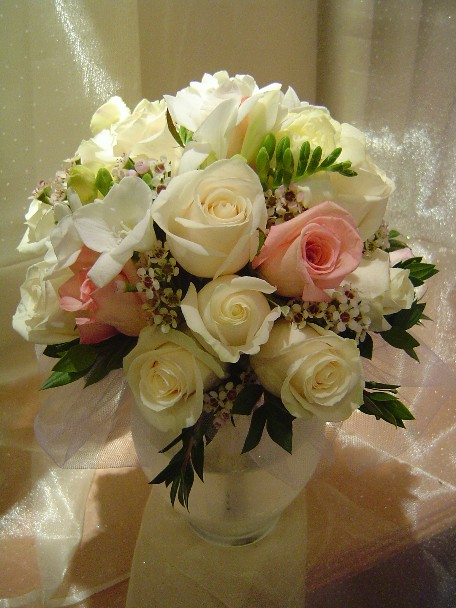 Bridal bouquet by Toronto Wedding Florist
