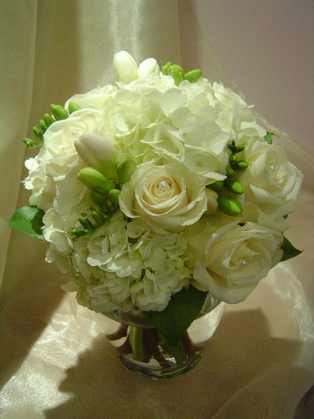 Bridal bouquet by Toronto Wedding Florist