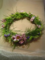 Floral headpiece by Toronto Wedding Florist