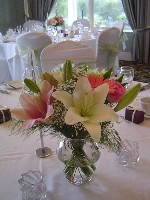 Table centerpieces by Toronto Wedding Florist