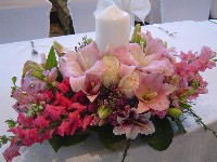 Table centerpieces by Toronto Wedding Florist
